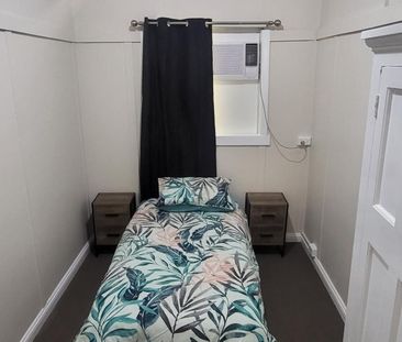 Furnished Unit In Town - Photo 6