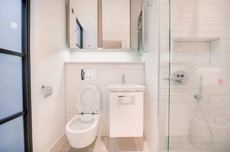 4 Bedroom 5 Bathroom Flat 29 - Photo 5