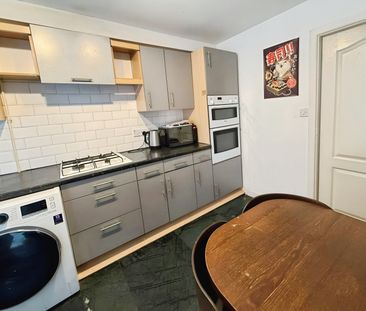 1 bedroom room to rent Room 1, Albert Road, Beeston, NG9 - Photo 1
