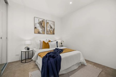 Sophisticated South Brisbane Apartment in the Prestigious SkyNeedle Precinct - Photo 5