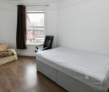 5 Bed Student flat on Kings Road - Photo 4