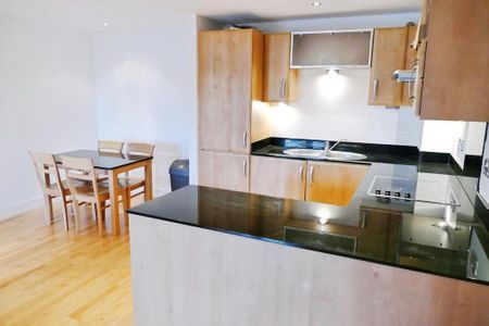 2 bedroom flat to rent - Photo 5