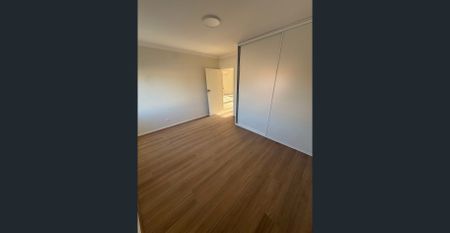 Freshly Renovated 2 Bedroom Unit - Photo 4