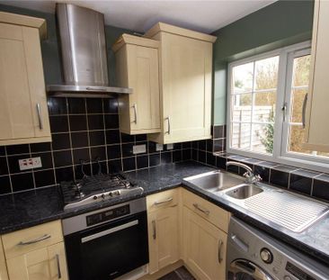 2 bedroom terraced house to rent - Photo 2