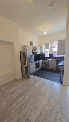 Studio Flat, Alfreton Road, NG7 - Photo 1