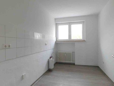 Sanierte Familienwohnung mit großzügigem Balkon! - Foto 4