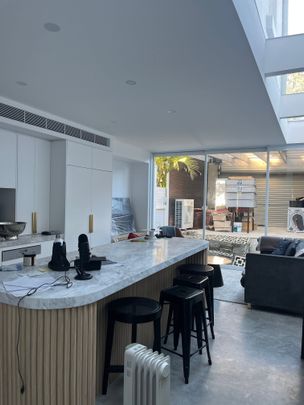 Paddington - Photo 1