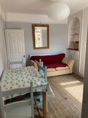 4 bedroom house - Photo 1