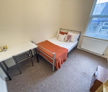 4 bedroom house to rent - Photo 3