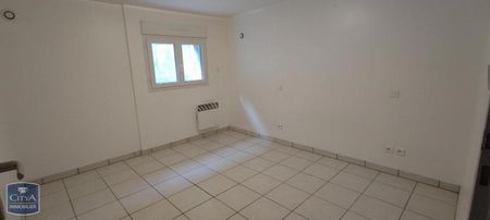 Location Appartement 3 pièces 65m² FONTAINE LE COMTE 86240 - Photo 3