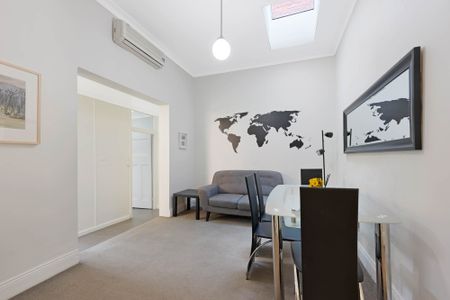 22 Raglan Street, South Melbourne VIC 3205 - House For Rent | Domain - Photo 2