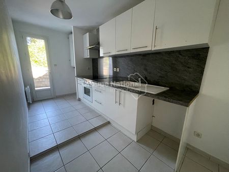 Location Appartement 2 pièces 43m² - Photo 4