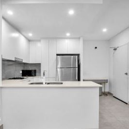 Ground Floor Villa Style Apartment with Private Entry - Photo 1