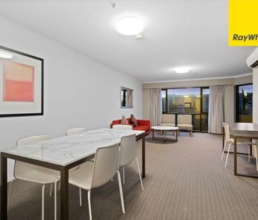 Effortless Inner City Living - Fully furnished 1 bedroom apartment - Photo 1