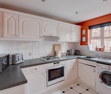 3 bedroom end of terrace house to rent - Photo 5