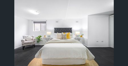 Well Presented Classic Home - Photo 4