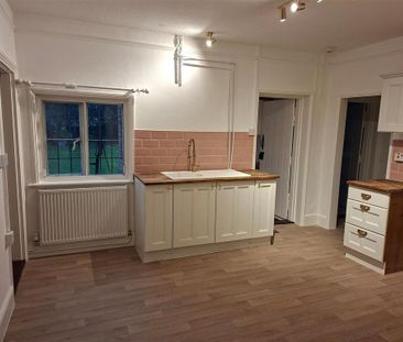 3 bedroom detached house to rent - Photo 5