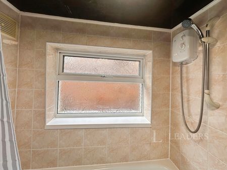 1 bedroom terraced to rent Room 2 Hubert Road, B29 - Photo 3