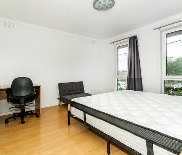 6-bedroom shared house, Hartland Road - Photo 6