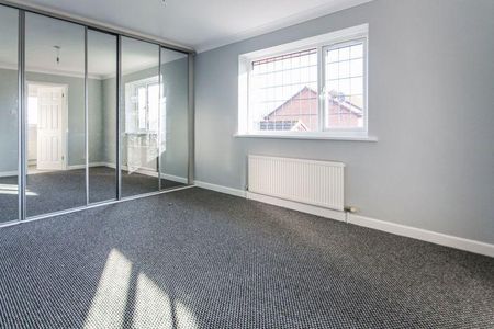 7 bedroom detached house to rent - Photo 4