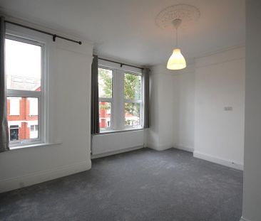 4 bedroom terraced house to rent - Photo 1