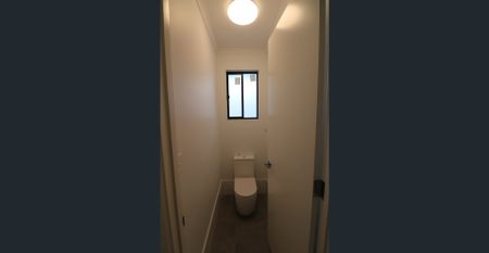 Luxurious single storey home located 5 kms from Adelaide CBD! - Photo 3