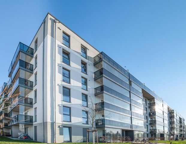 Erster Monat mietfrei: Großzügige 5 Zimmer Wohnung mit Balkon zu vermieten! - Foto 1