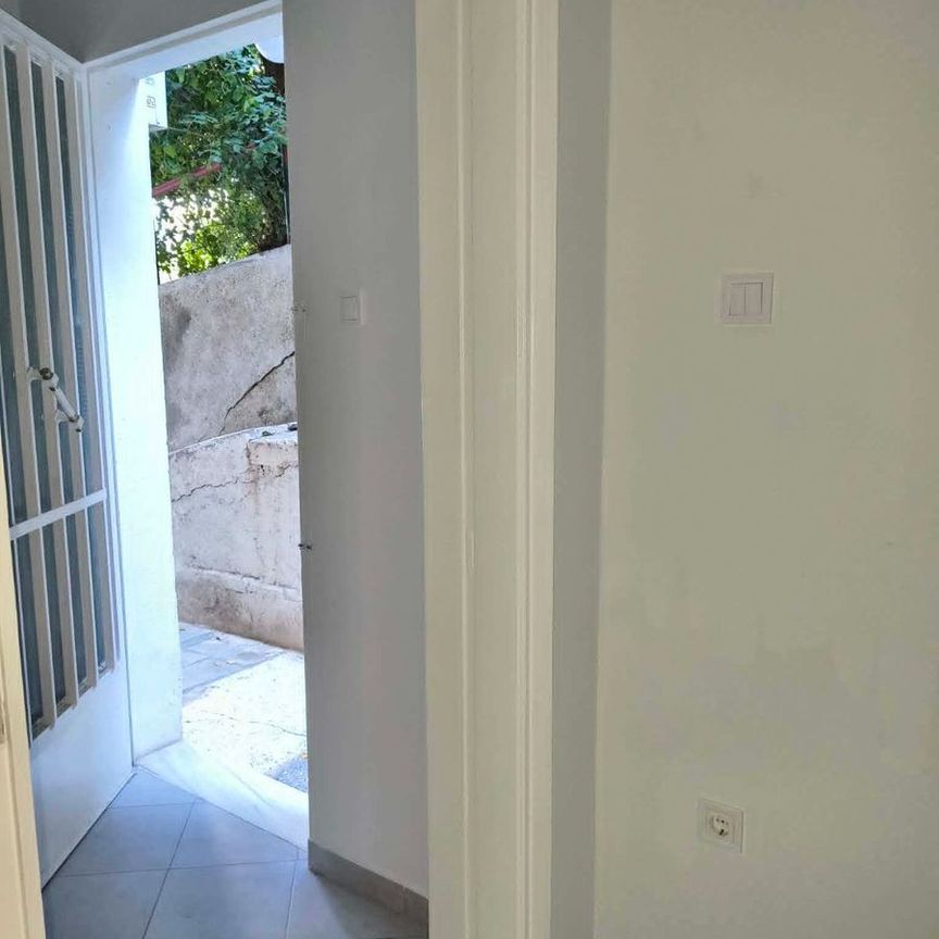 Studio/Γκαρσονιέρα για ενοικίαση Ακρόπολη (Ιστορικό Κέντρο) - Photo 1