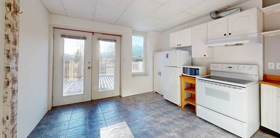 Bright 2-Bedroom Suite with Sweeping Howe Sound Views in Squamish - Photo 2