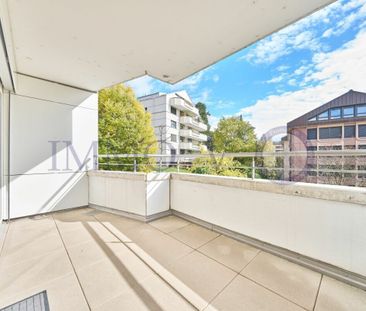 MONTCHOISI - SPACIEUX (191m2) AVEC DEUX BALCONS ET EMPLACEMENT IDEAL - Photo 6