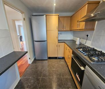 3 bedroom terraced house to rent - Photo 6