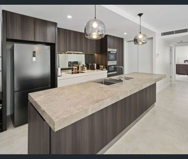 Unfurnished Executive 2 Bedroom Apartment - Photo 2