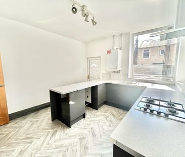 Cleveland Street, Colne - Photo 6