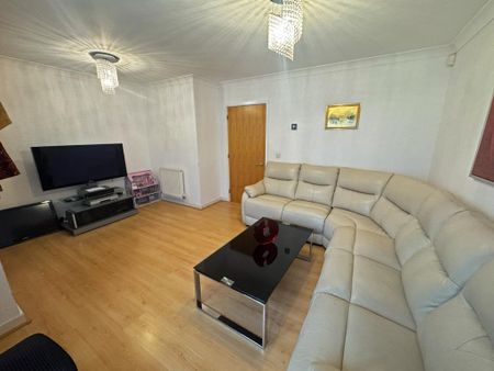 4 bedroom terraced house to rent - Photo 3