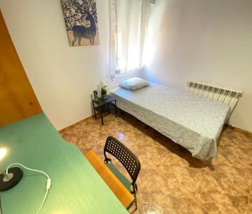 Calle de Graena, Madrid, Community of Madrid 28041 - Photo 5