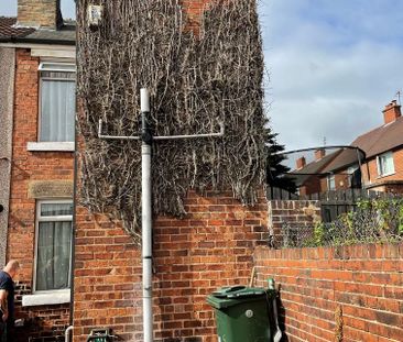 2 bedroom terraced house to rent - Photo 5