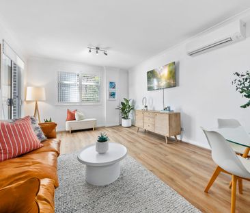 Whisper quiet light filled apartment in prime location - Photo 1