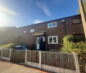 2 bedroom mid terrace to let - Photo 5