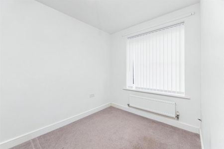 4 bedroom detached house to rent - Photo 5