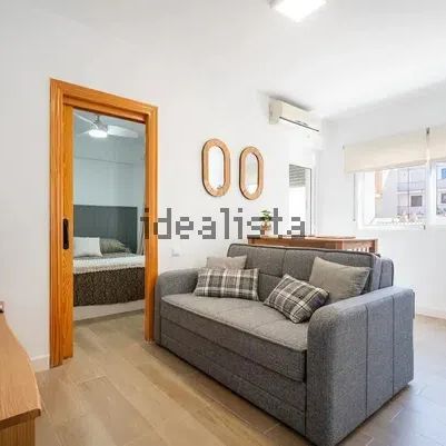 Alquiler de piso en Calle Capri, 7 - Photo 1