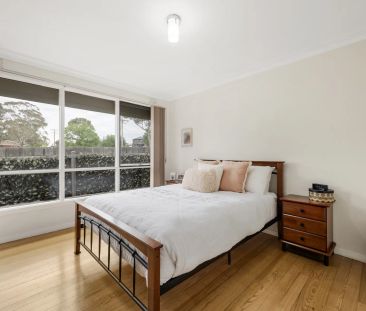 Immaculate Family Home on 712m² (Approx.) in a Prime Location for l... - Photo 5