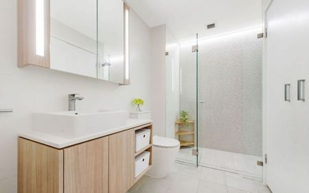 STYLISH APARTMENT IN AN EXCELLENT LOCATION - Photo 4