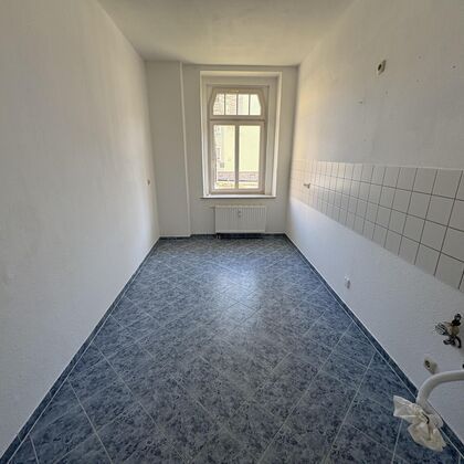 Charmante Drei-Raum-Wohnung mit Balkon im Zwickauer Stadtteil Marienthal - Foto 3