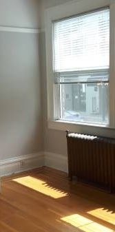 2 bedroom large apartment in character building - Photo 1