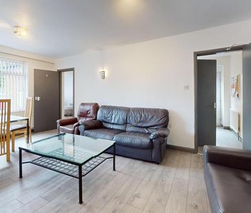 6 bedroom house to rent - Photo 2