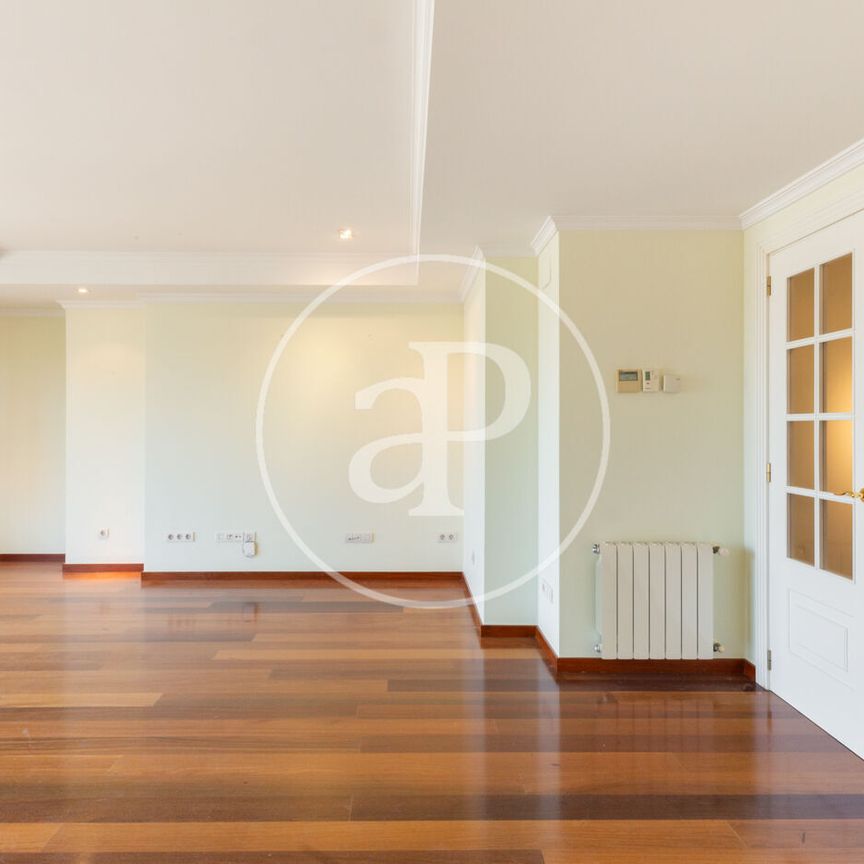 Flat for rent in Colón - Photo 1