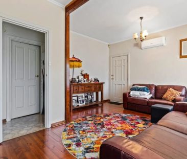 Neat & Comfortable 2-Bedroom Home in a Convenient Location - Photo 1