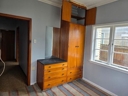 3 Bedroom Family Home in Papatoetoe - Photo 2