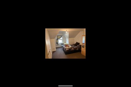 3 Bed Semi-Detached House, Station Road, B27 - Photo 3