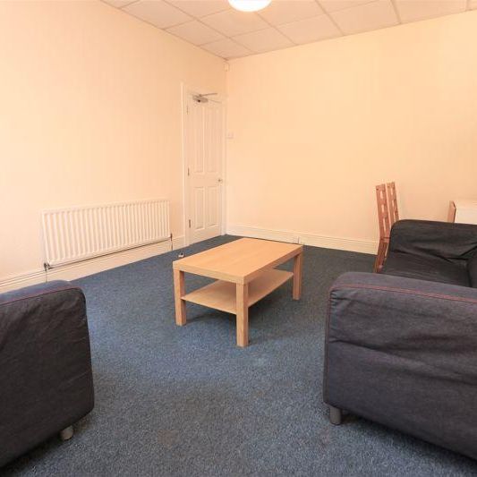 4 bedroom maisonette to rent - Photo 1